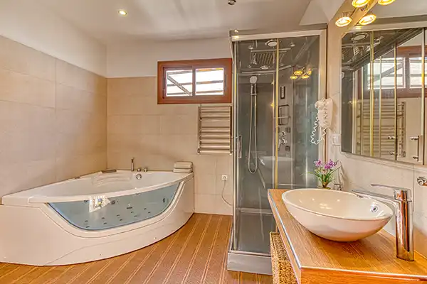 Segundo baño de diseño en Villa Mica