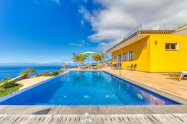 Villa Mica – Piscina infinita con vistas panorámicas